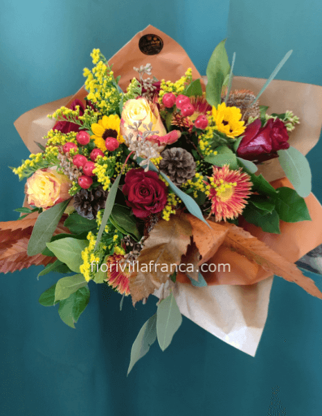 Bouquet  di fiori misti colori caldi