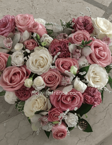 Cuore di rose colore rosa